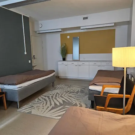 Vieraanvara Oy Hostel *